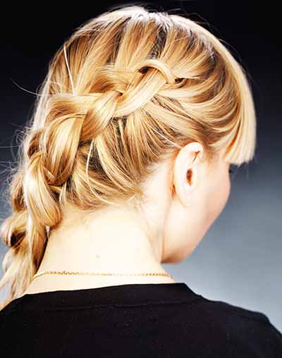 Simple curled braid hairstyle